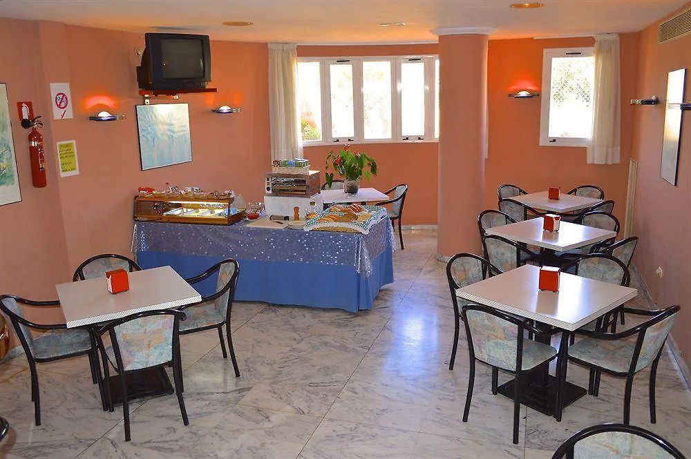 Hostal Molins Park Ibiza Town Hotel